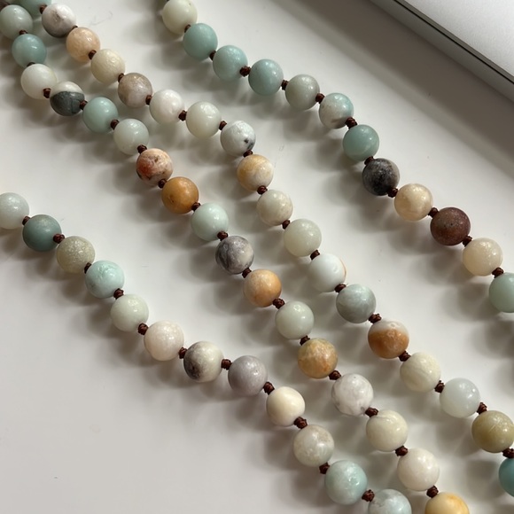 beaded necklace - Picture 3 of 3